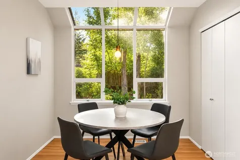 3541 252nd Place SE Sammamish WA 98029