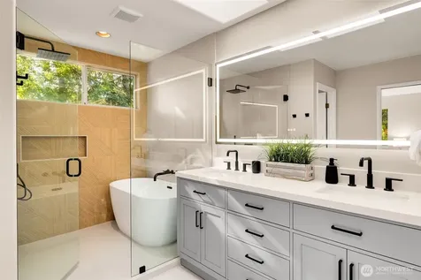 3541 252nd Place SE Sammamish WA 98029