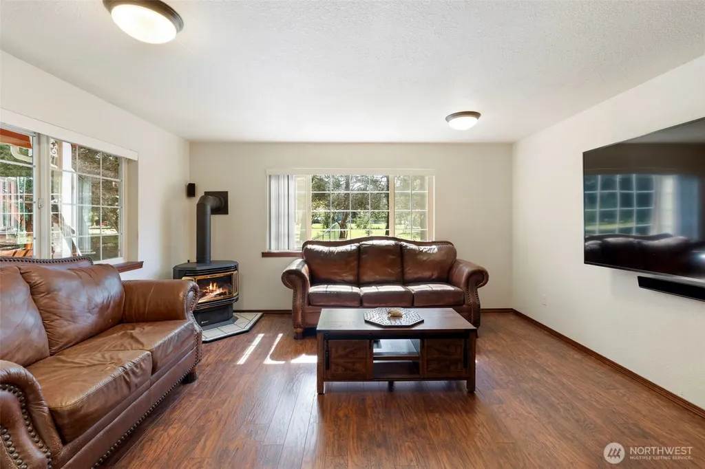6845 183rd Avenue SW Rochester WA 98579