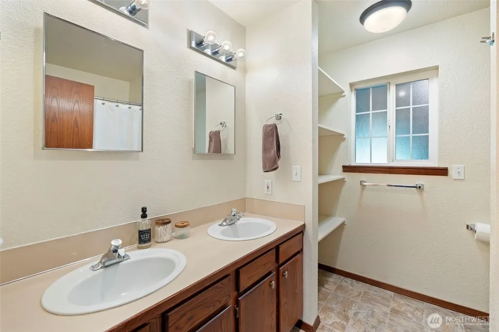 6845 183rd Avenue SW Rochester WA 98579