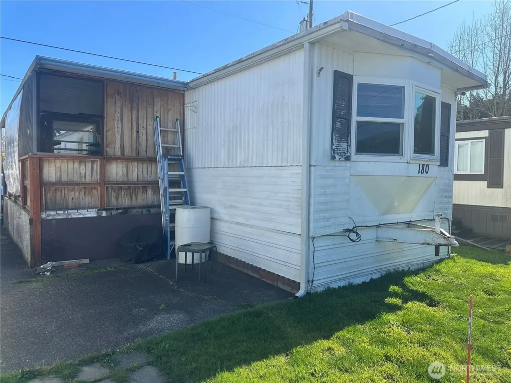 8080 NW Harborview Road NW Blaine WA 98230