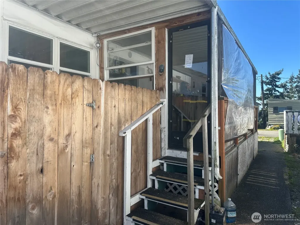 8080 NW Harborview Road NW Blaine WA 98230