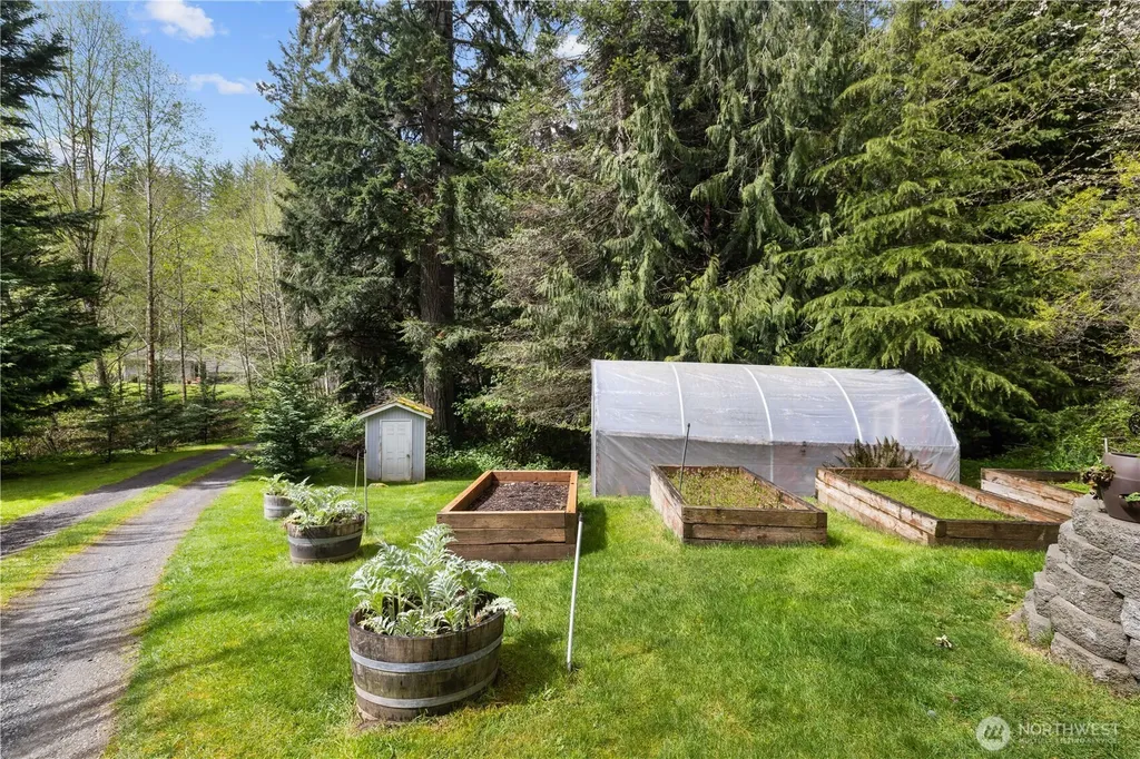 4727 NE Rova Road Poulsbo WA 98370