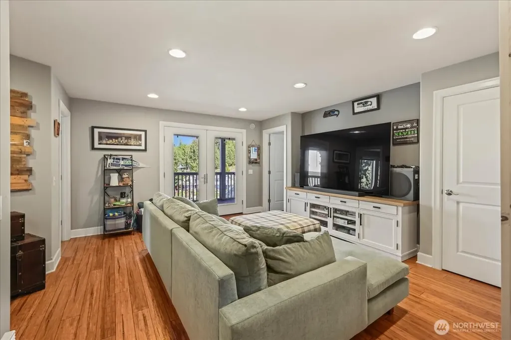 2142 Island Drive NW Olympia WA 98502