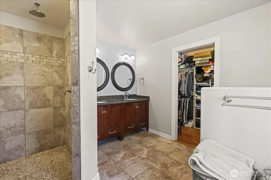2142 Island Drive NW Olympia WA 98502