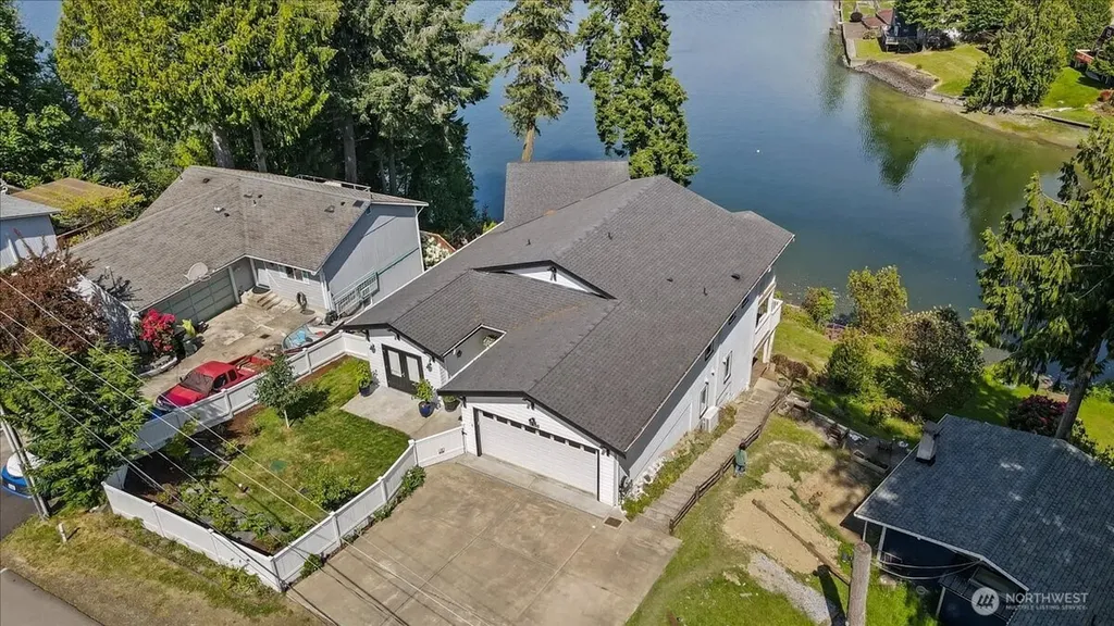 2142 Island Drive NW Olympia WA 98502
