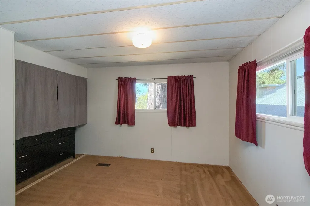 90 Baywood Village Road Sequim WA 98382