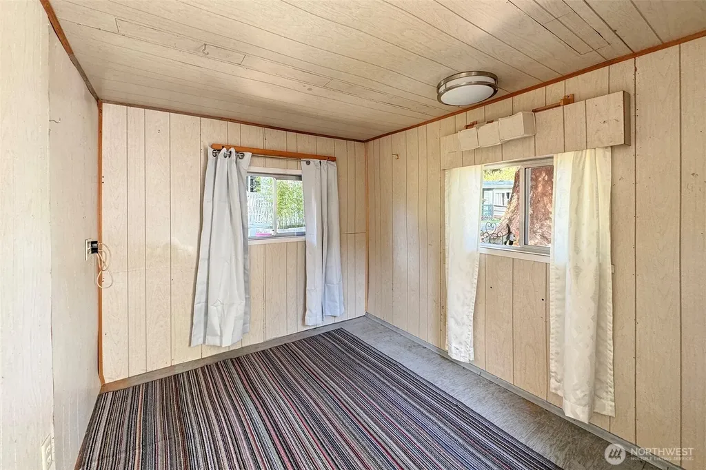 90 Baywood Village Road Sequim WA 98382