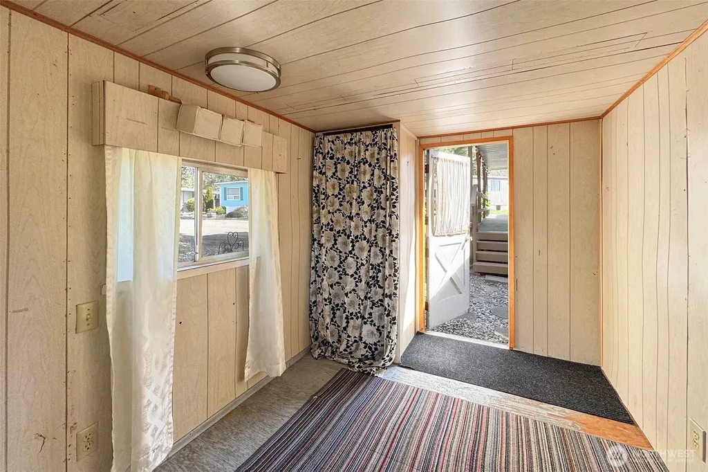 90 Baywood Village Road Sequim WA 98382