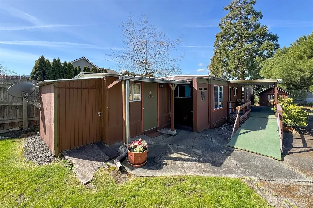 90 Baywood Village Road Sequim WA 98382