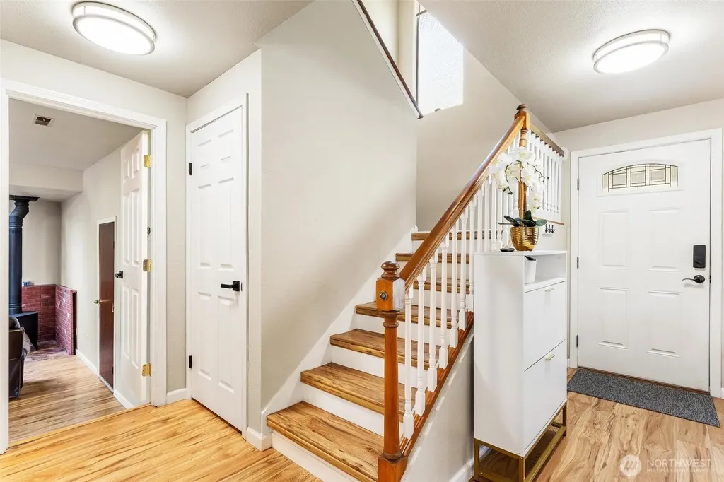 28915 229th Place SE Black Diamond WA 98010