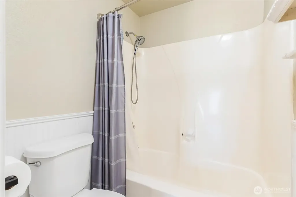 28915 229th Place SE Black Diamond WA 98010