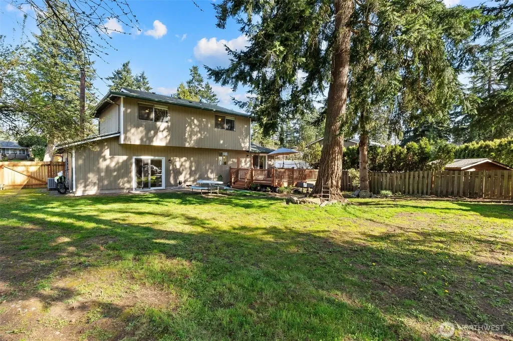 28915 229th Place SE Black Diamond WA 98010