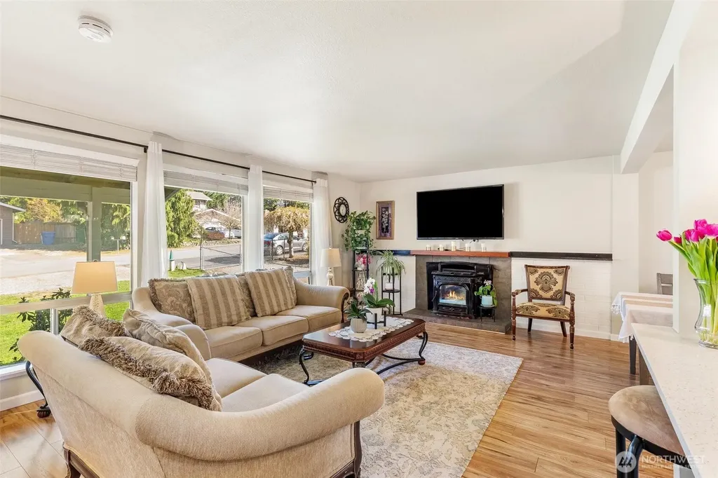 28915 229th Place SE Black Diamond WA 98010
