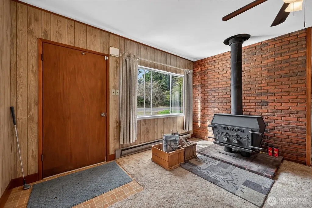 3506 Sr 105 Grayland WA 98547