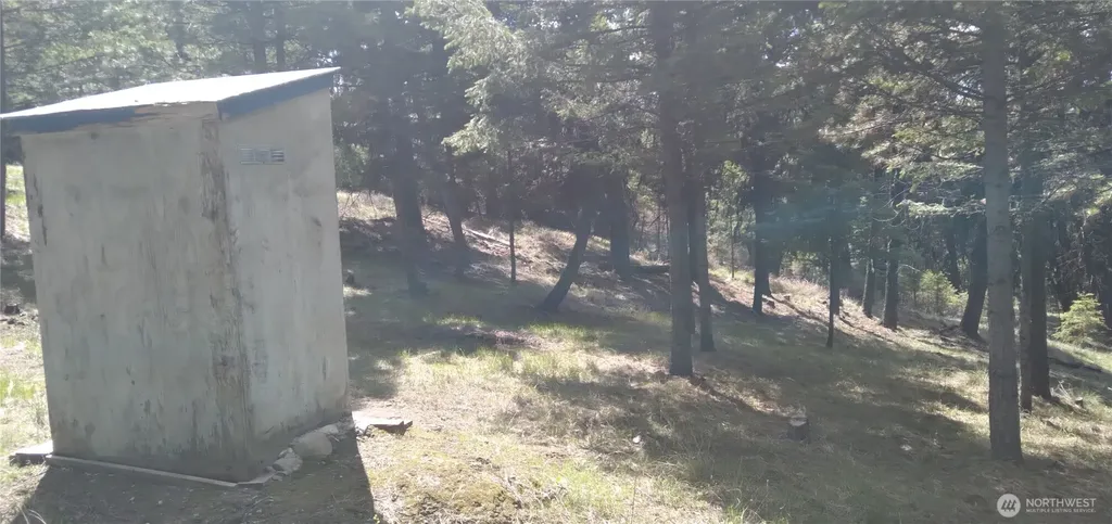 51 Trap Line Loop Road Oroville WA 98844