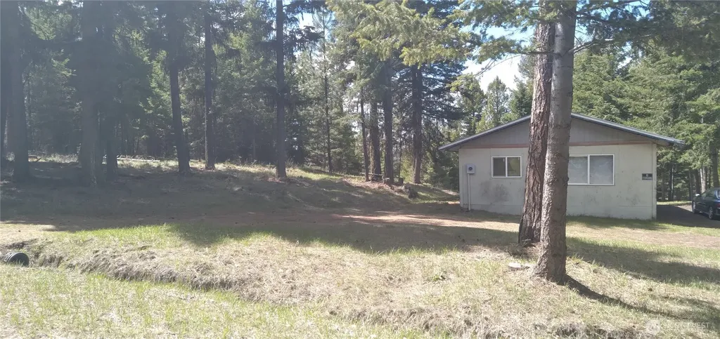 51 Trap Line Loop Road Oroville WA 98844