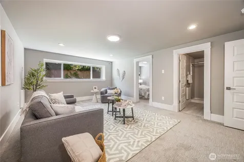 10015 131st Place NE Kirkland WA 98033