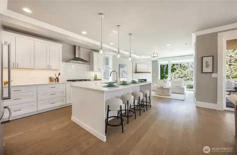 10015 131st Place NE Kirkland WA 98033