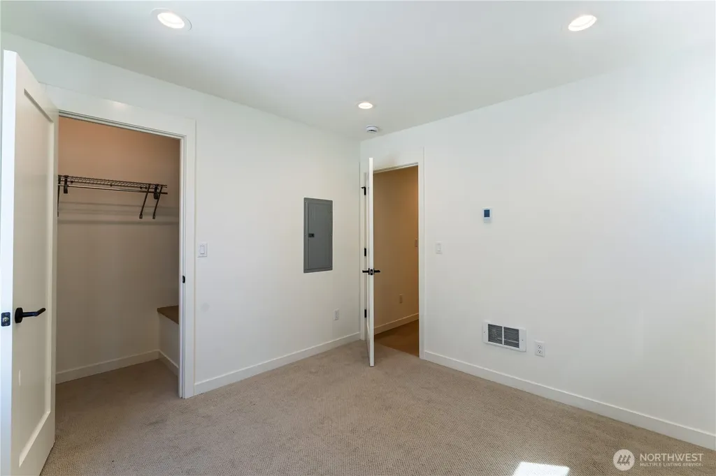 10350 Wallingford Avenue N Seattle WA 98133