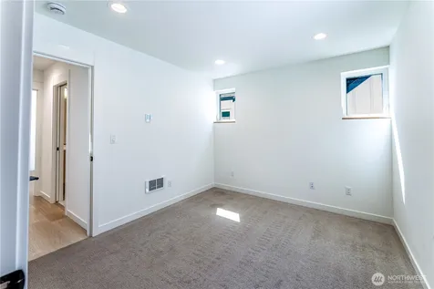 10350 Wallingford Avenue N Seattle WA 98133