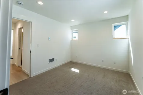 10350 Wallingford Avenue N Seattle WA 98133