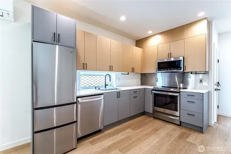 10350 Wallingford Avenue N Seattle WA 98133