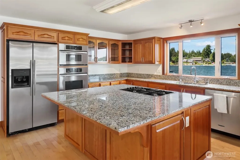 1555 Fairview Street Bellingham WA 98229