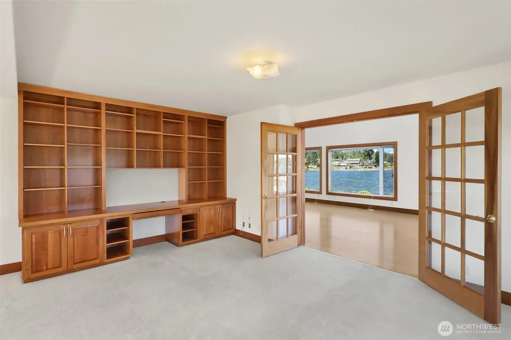 1555 Fairview Street Bellingham WA 98229