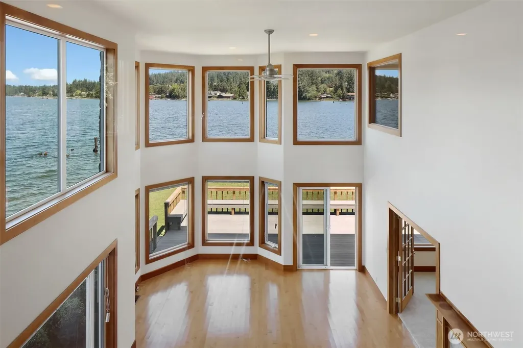 1555 Fairview Street Bellingham WA 98229