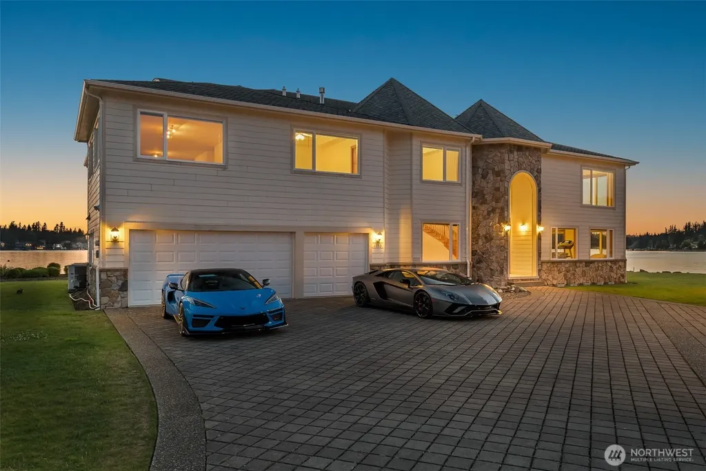 1555 Fairview Street Bellingham WA 98229