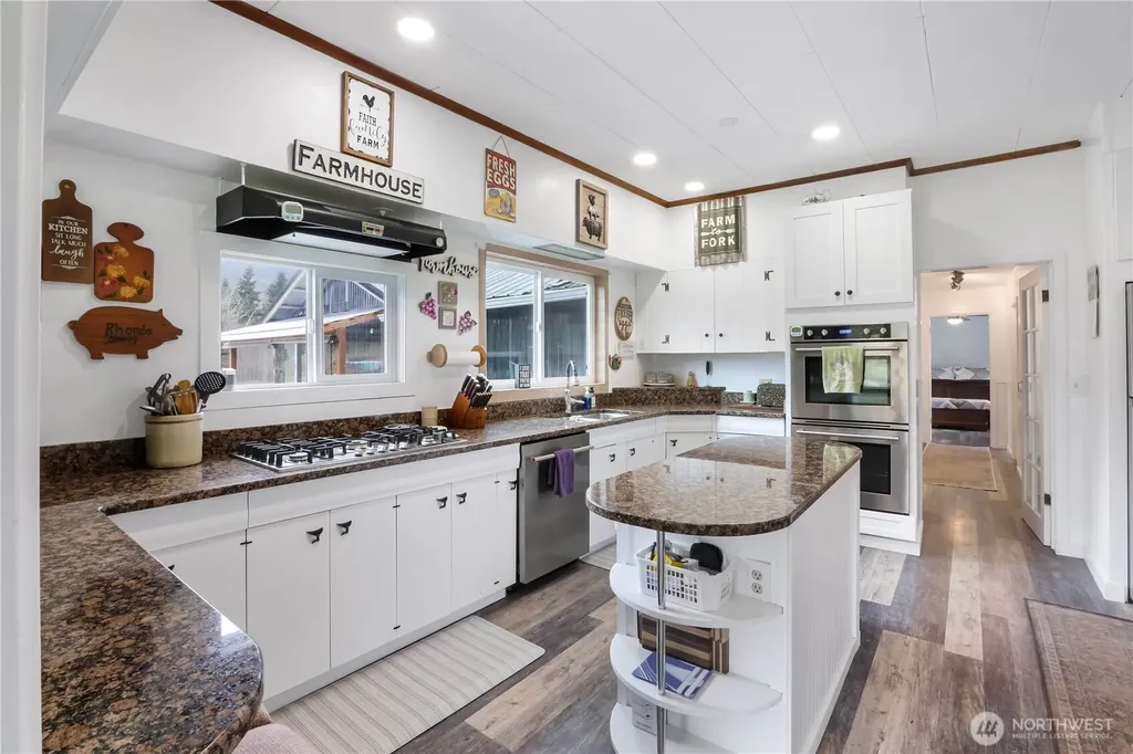 9040 Thunderbird Lane Concrete WA 98237