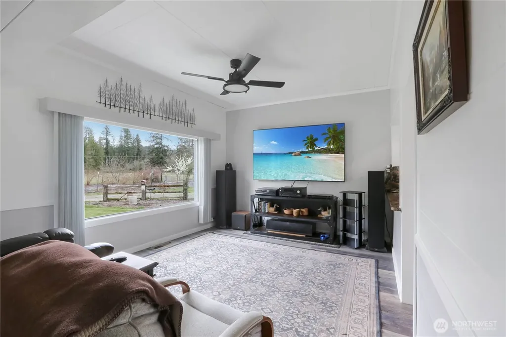 9040 Thunderbird Lane Concrete WA 98237