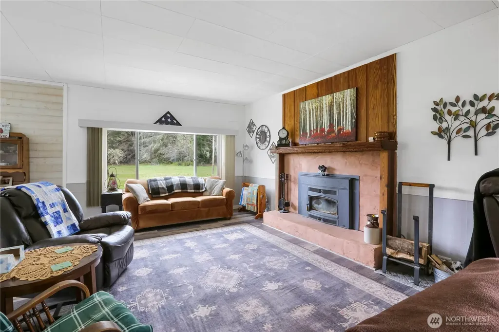 9040 Thunderbird Lane Concrete WA 98237