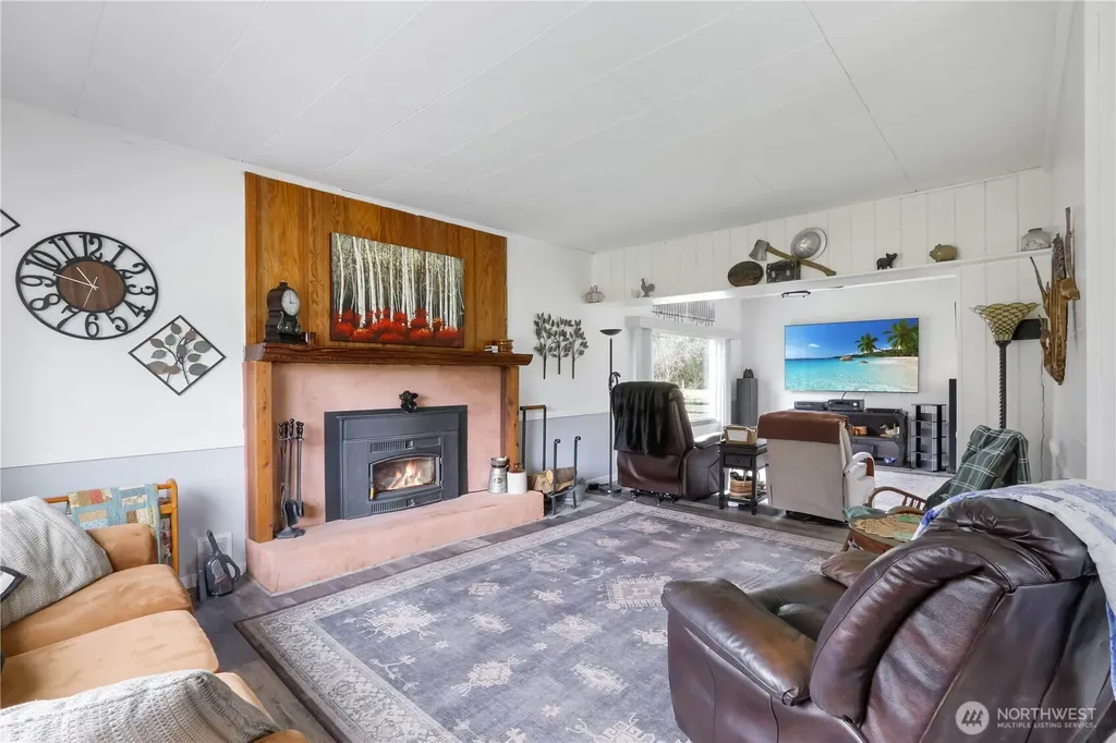 9040 Thunderbird Lane Concrete WA 98237