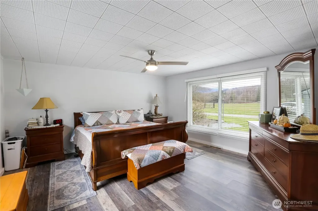 9040 Thunderbird Lane Concrete WA 98237