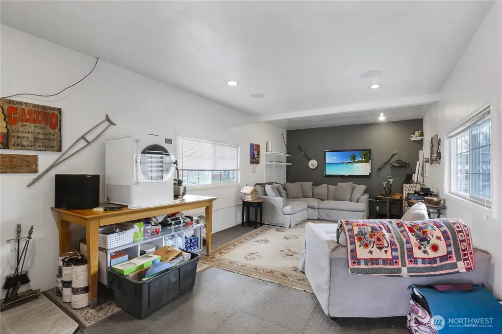9040 Thunderbird Lane Concrete WA 98237