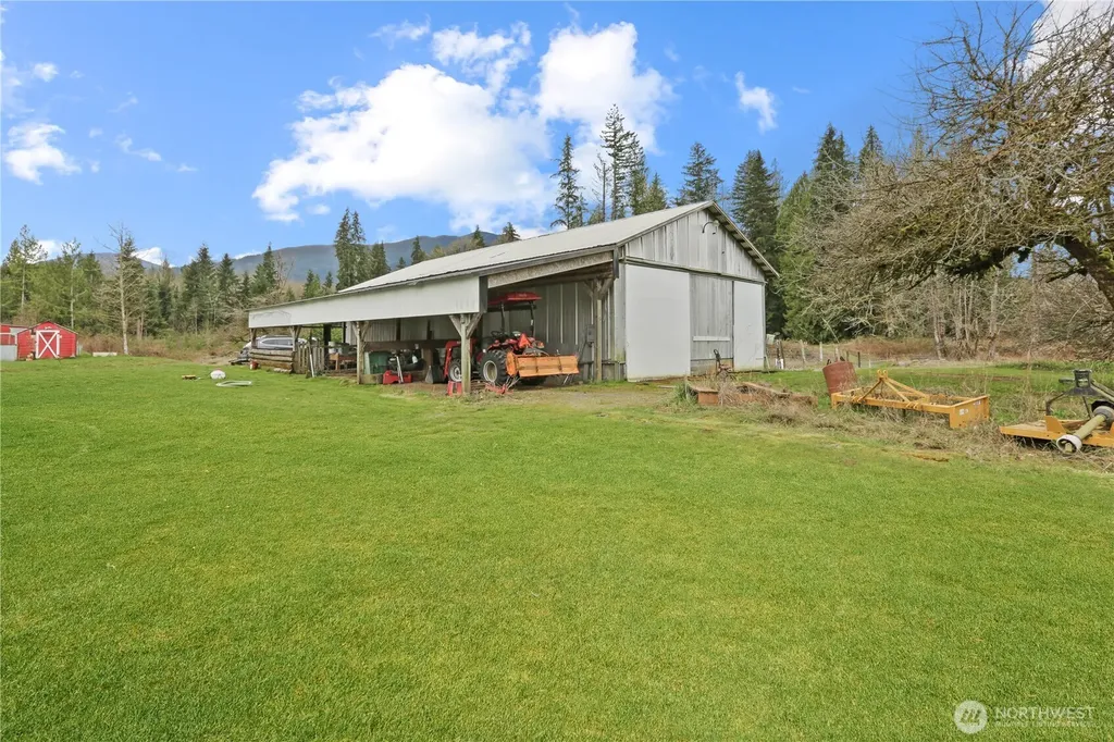 9040 Thunderbird Lane Concrete WA 98237