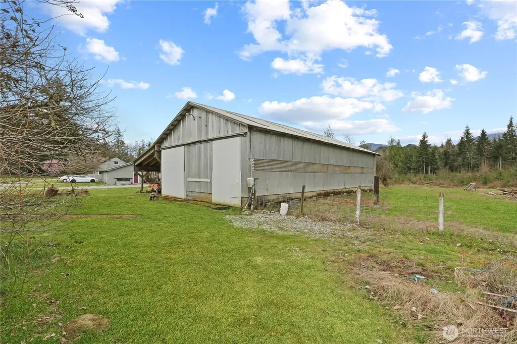 9040 Thunderbird Lane Concrete WA 98237