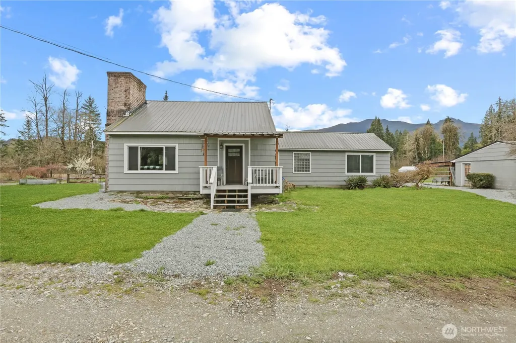 9040 Thunderbird Lane Concrete WA 98237