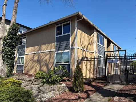 4027 S Warner Street Tacoma WA 98409