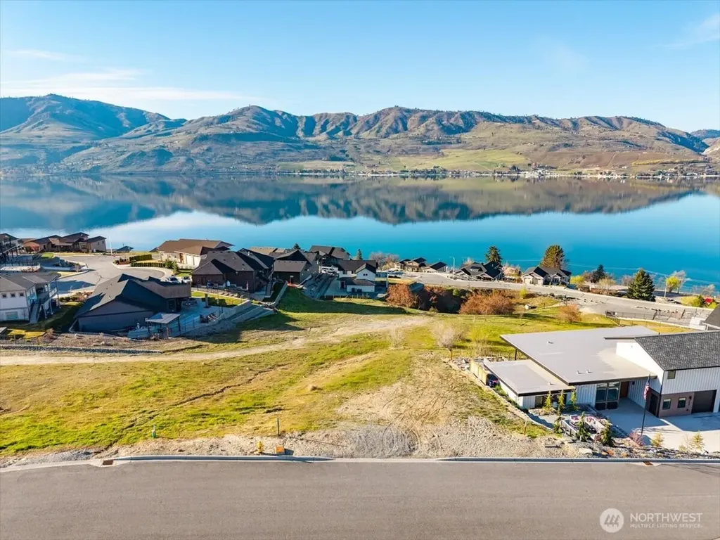 256 Apple Avenue Chelan WA 98816