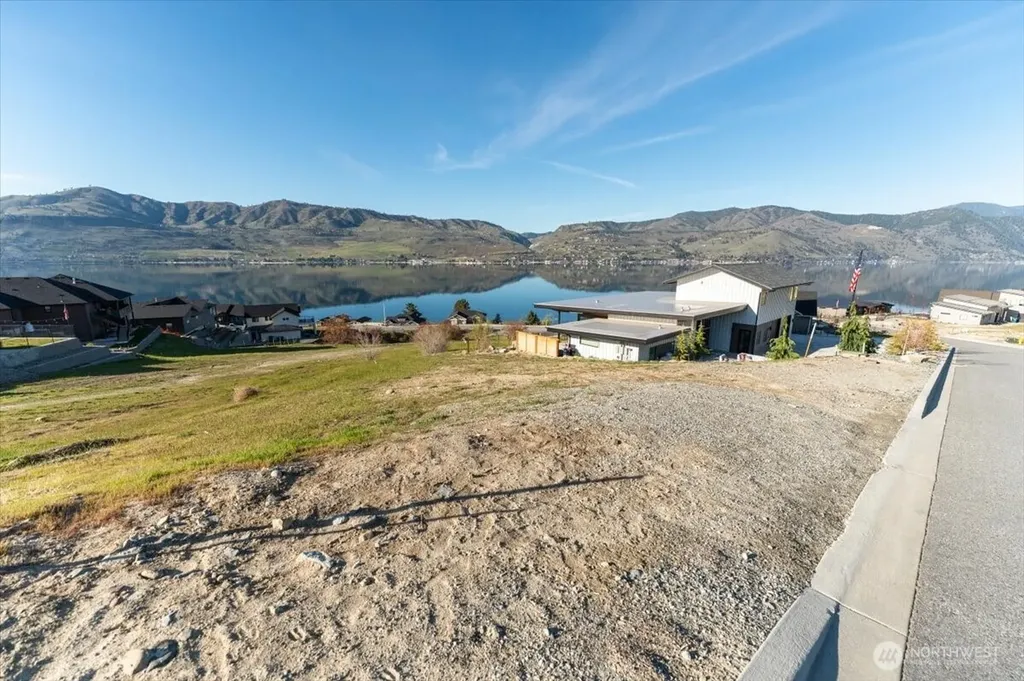 256 Apple Avenue Chelan WA 98816