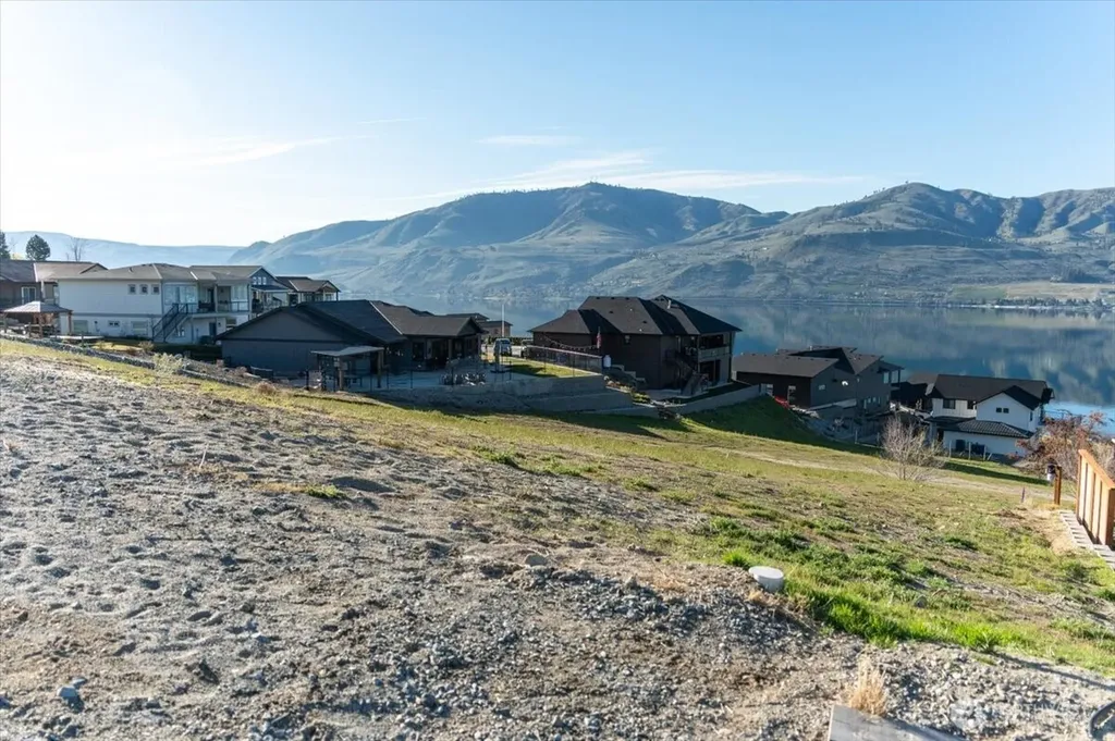 256 Apple Avenue Chelan WA 98816