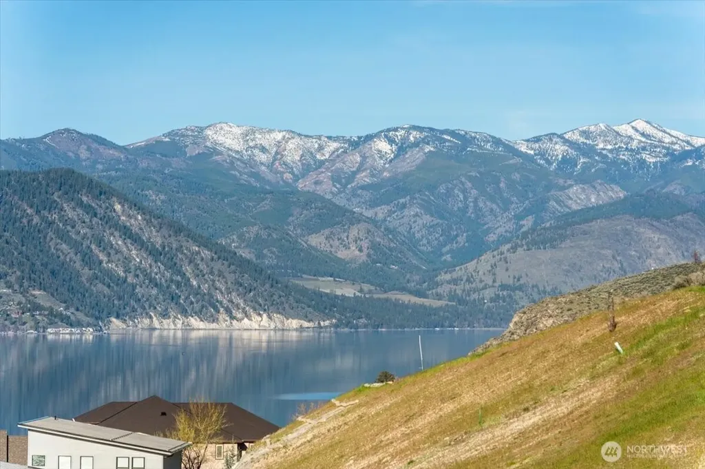 256 Apple Avenue Chelan WA 98816