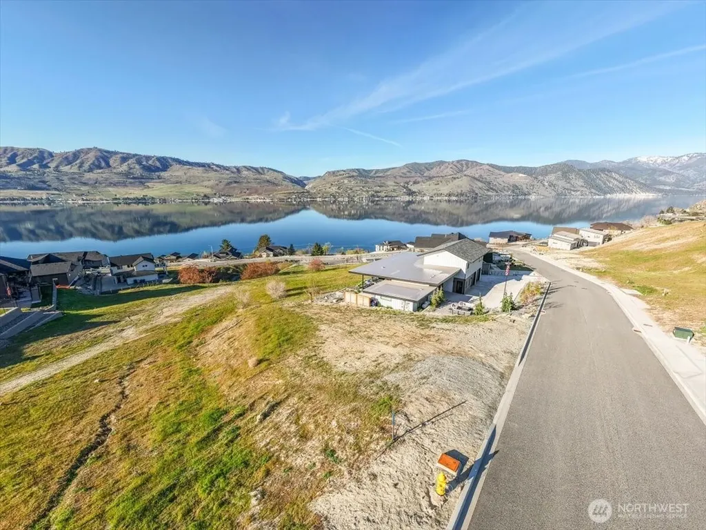 256 Apple Avenue Chelan WA 98816