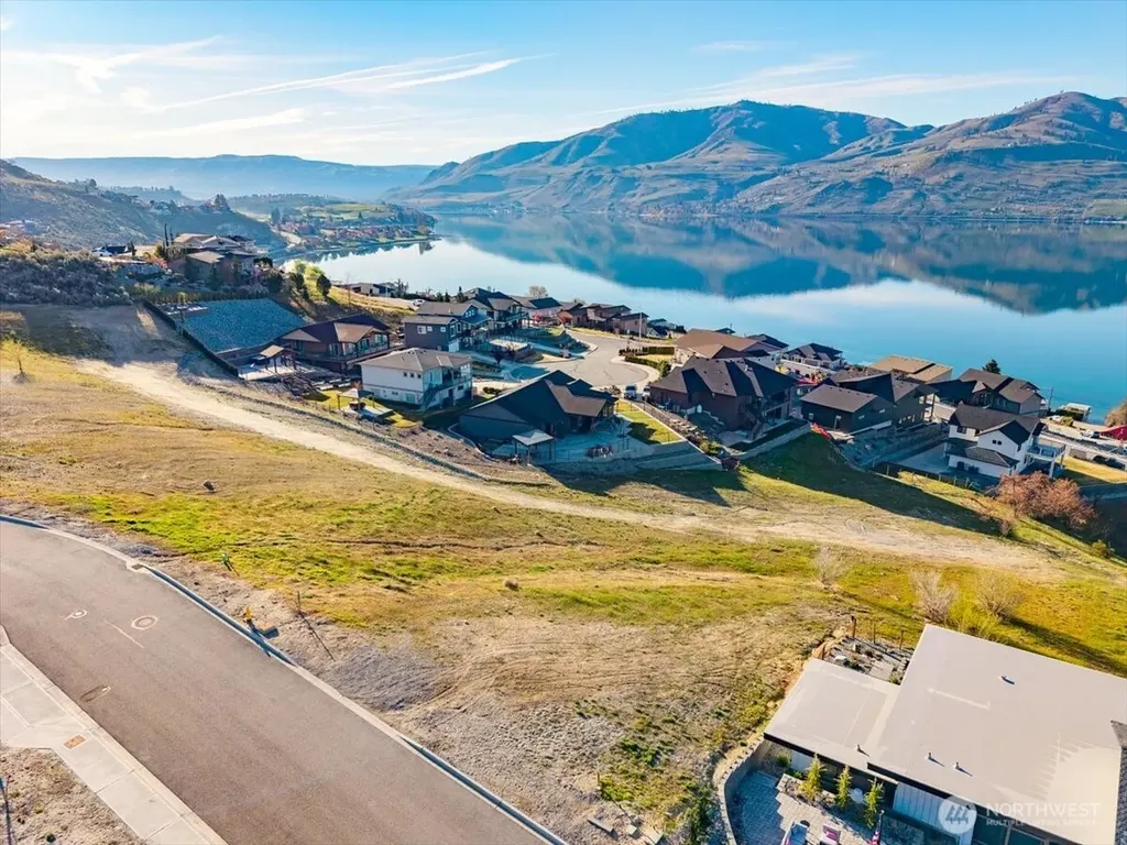 256 Apple Avenue Chelan WA 98816