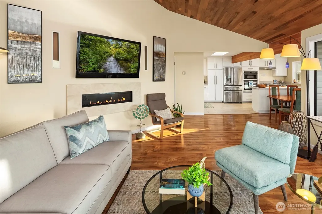 2426 Eastpoint Drive Langley WA 98260