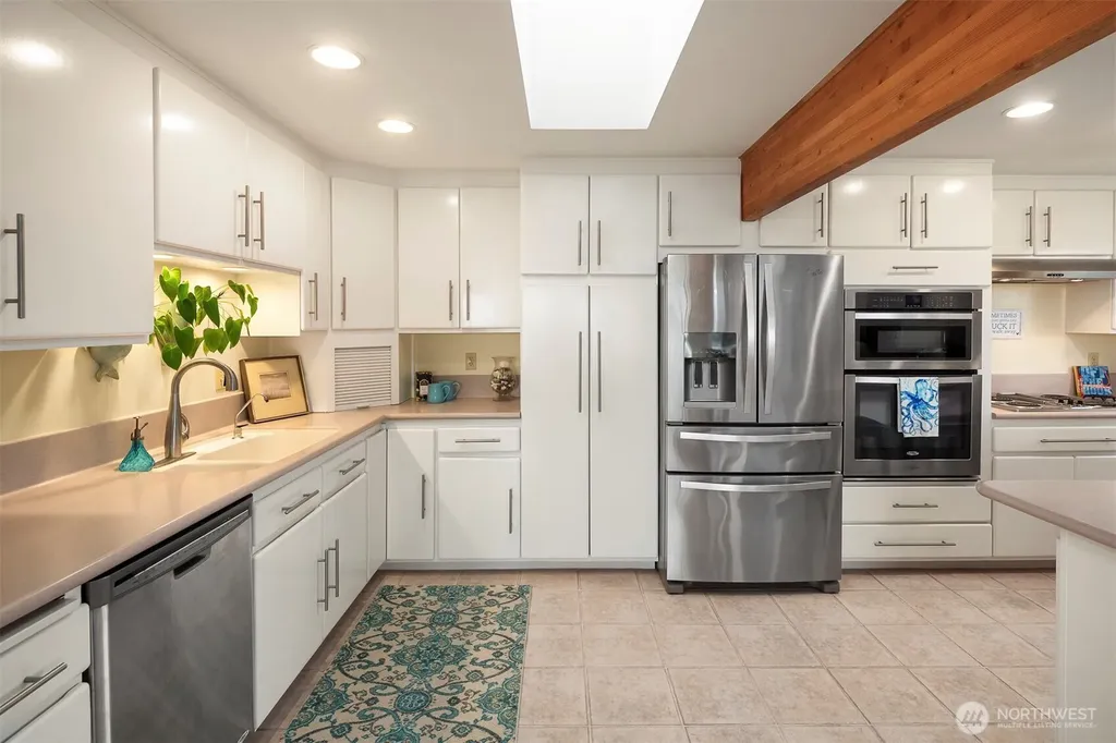 2426 Eastpoint Drive Langley WA 98260