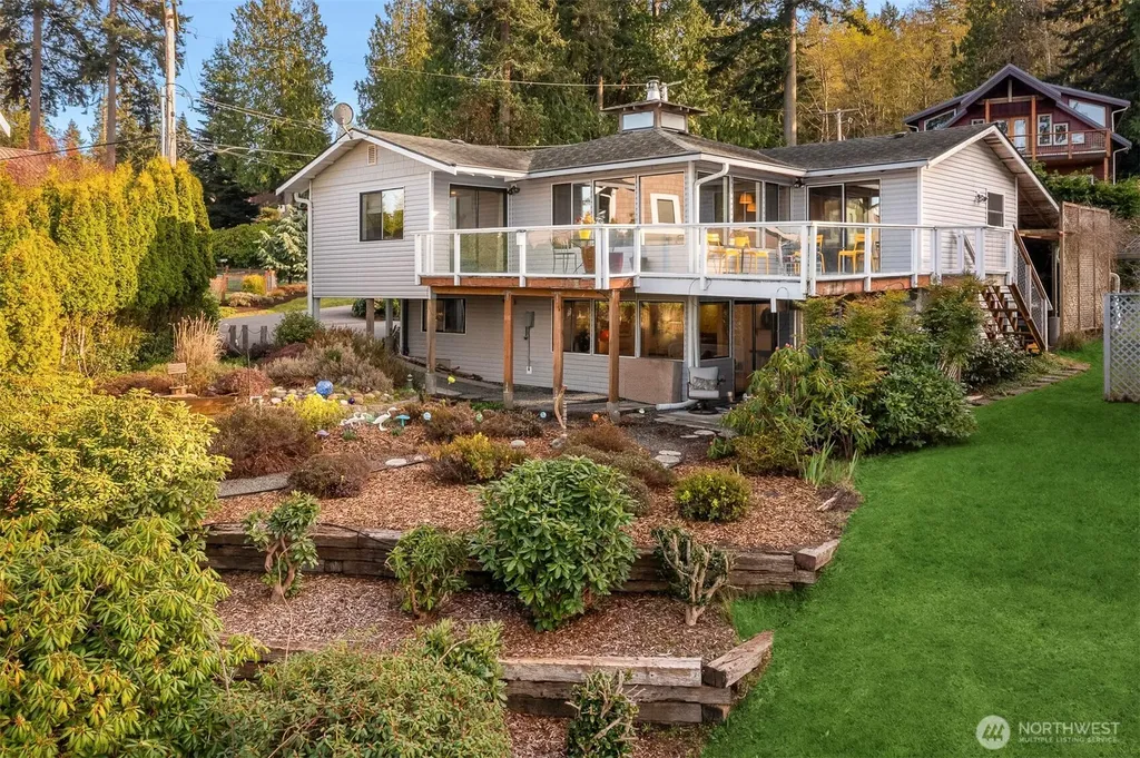 2426 Eastpoint Drive Langley WA 98260